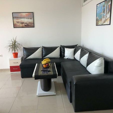 אולסינץ' Apartmani Dini מראה חיצוני תמונה