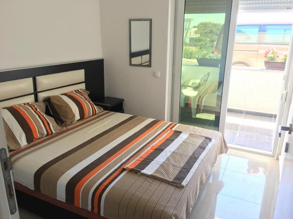 אולסינץ' Apartmani Dini מראה חיצוני תמונה