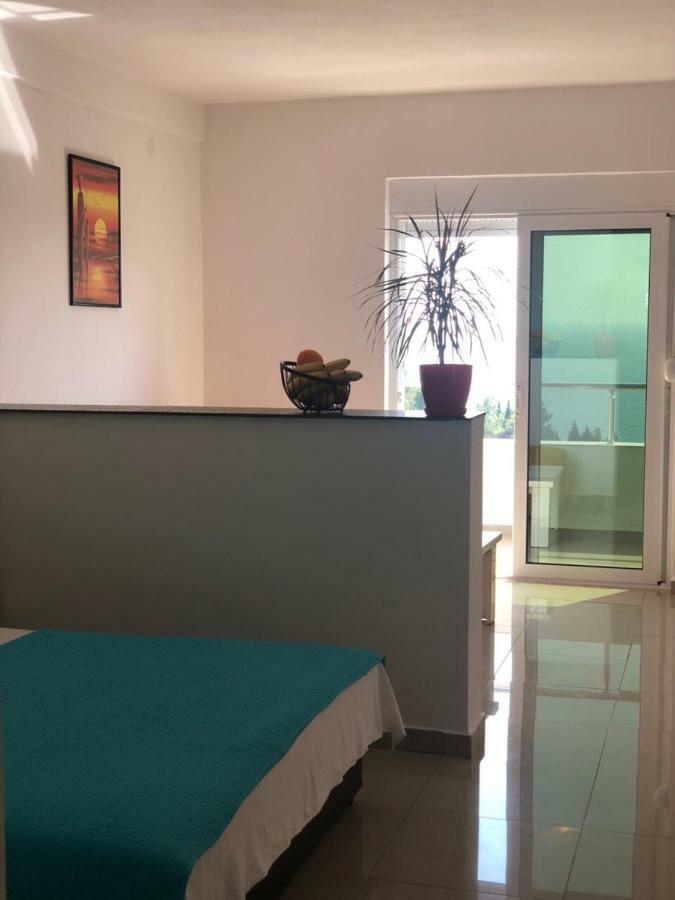 אולסינץ' Apartmani Dini מראה חיצוני תמונה