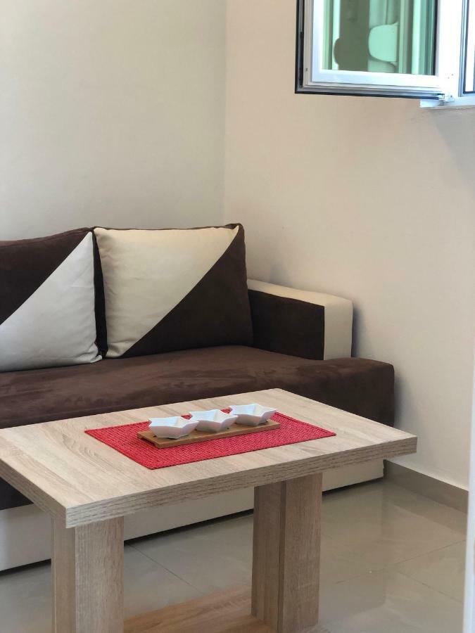 אולסינץ' Apartmani Dini מראה חיצוני תמונה