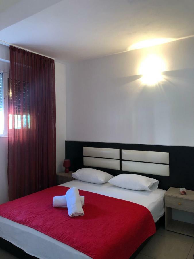 אולסינץ' Apartmani Dini מראה חיצוני תמונה